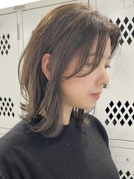 エリマ 横浜西口(elima) 横浜ミディアムボブミルクティーベージュヘーゼルベージュカラー