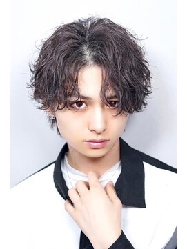 アイトーキョープラスシー 横浜(AI TOKYO+Sea) 横浜/ルーズパーマ/シャドウパーマ/センターパート/縦落ち