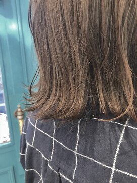 ルーチェココ(Lu'ce coco) 切りっぱなし外ハネセミディ