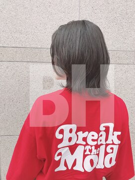 ビーハイブ ギフト(BeeHIVE GIFT) 切りっぱなしからの伸ばしかけミディ