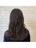 スレーヌサロンハナレ 北千住美容院(Sereine salon HANARE) セミロングカールヘアー／ダブルカラーで透けるグレージュカラー