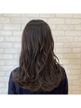 スレーヌサロンハナレ 北千住美容院(Sereine salon HANARE) セミロングカールヘアー／ダブルカラーで透けるグレージュカラー