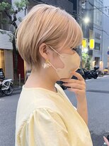 ロータス(Lotus)&nbsp;ハイトーンミルクティーショートボブショートカット　担当カタダ