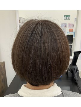 ビーズカラー 鶴岡エスモール店 【B'ｓ】20代30代40代50代人気◎ 艶×ナチュラル/ショート