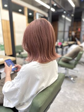 トリニティ 本厚木(trinity) ピンクベージュ/ブリーチ/外はねボブ/本厚木/学割U24