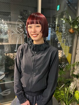 ビビト(bibito) bibito 赤髪 ミニボブ ステップカット ダブルカラー