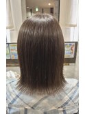 艶カラー×跳ねストレート