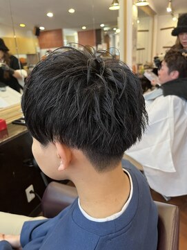 シャンプーボーイアネックス(SHAMPOO BOY Annex) 刈り上げマッシュ