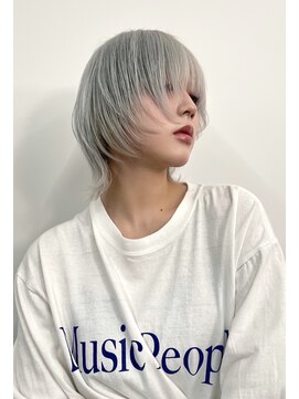 ヴェイン 渋谷(vain) ショートウルフカットホワイトブリーチメンズライクグレージュ