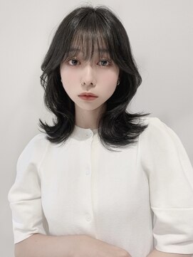 ピークアブー 銀座並木通り(PEEK-A-BOO) 韓国大人くびれミディアムレイヤー艶髪前髪あり銀座有楽町