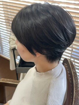 イズム(ISMS...) ショートボブ