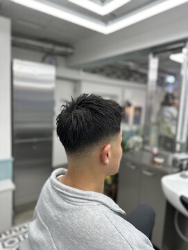 ダムディートウキョウ 関内店(DAMDEE TOKYO) ミディアムスキンフェード