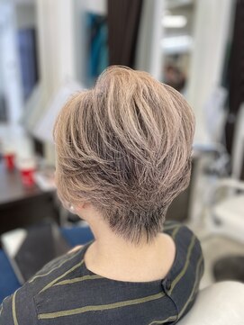 プランタン フォー ヘアー(printemps FOR HAIR) グレイヘア、ショート