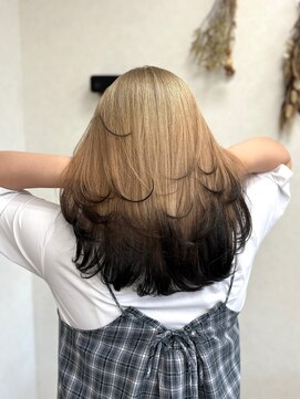 リングバイモアムー(Ring by Moremuu) ブリーチカラー裾カラーレイヤー　Issy