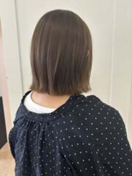 パル バイ ラベスト(Pal by lovest) ベージュカラー/切りっぱなしボブ