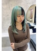 髪屋 紬&nbsp;レイヤーカット/ミントグリーン/ハイトーン/エフェクトブリーチ/