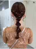 編みおろし ポニーテール シニオン 結婚式 お呼ばれ 20代30代