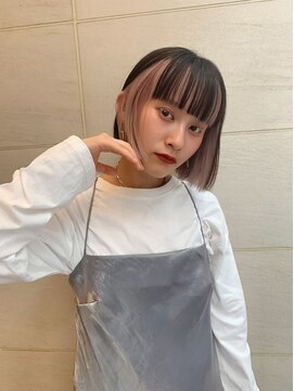 トイロ 横浜(Toiro) アンブレラカラーボブインナーカラーボブ切りっぱなしボブ
