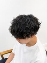 メルシー ドゥ メンズ(merci deux)&nbsp;波巻きパーマセンターパートスパイラルパーマツイストパーマ韓国