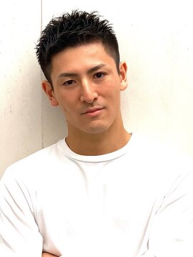 クオンヒール 淀屋橋店(QUON HEAL) スペインカール/スパイキーショート/フェザーパーマ/フェード