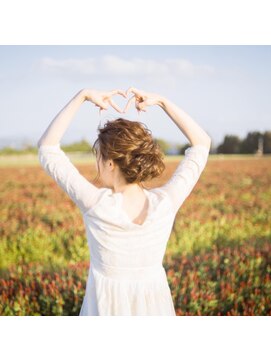 ヘアセットサロンエッジ(Edge) ワンピースで撮影ヘアセット