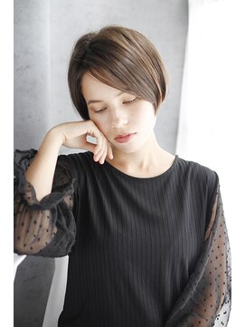 セントラル プラスエヌ(CENTRAL+n) 20代30代40代　キレイを促す憂いショート【草津】