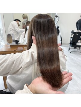 リー 京都西院(Lee) 【Lee京都 店長】髪質改善うる艶髪+酸性ストレート