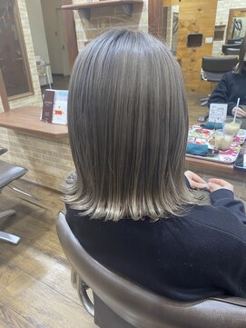 デコヘアー キートス(DECO HAIR kiitos) ハイトーングレージュカラー