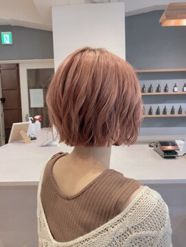 フランチェスカドット(francesca.) ミルキーピンク×切りっぱなしボブ【竹中慎治】梅田