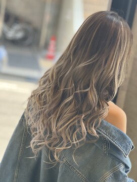 カットツー(Cut2) カラーとシールエクステ