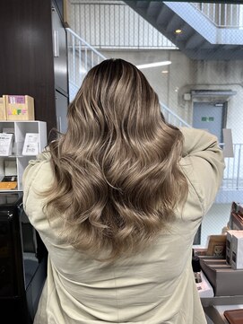 ラフ(LAFF) #ショコラアッシュ#ヘルシースタイル#ふんわりカール