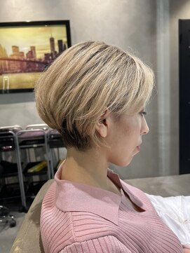 ベイショア(Bay Shore NY) シルキーベージュハイトーンカラーミルクティーアッシュ