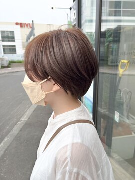 イージス(EZs) ショート／透明感／ナチュラル/耳掛け