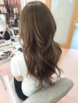 リュウ(Ryu)&nbsp;髪質改善サブリミック、ロング、淡いイルミナオリーブベージュ