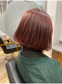 ピンクカラー　ボブスタイル　切りっぱなし　内巻きボブ