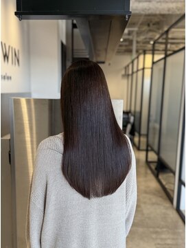 サロウィン 池袋(SALOWIN) ストレートロング