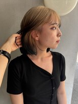 トナリ(tonari)&nbsp;根本が明るいルーツ×ボブ