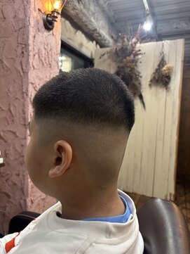 ロッソバイアルター 鎌取(ROSSO by aL-ter) MEN’S HAIR/サーフカール/刈り上げセンターパート/鎌取