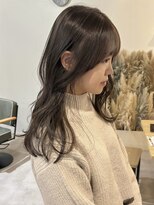 リト(riTo)&nbsp;20代30代オリーブグレージュくびれヘア韓国レイヤーロング