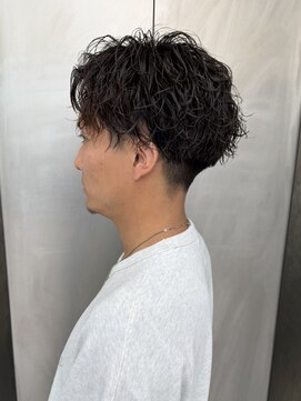 ビューナゴヤ 名駅(VIEW NAGOYA) メンズ/サーフカール/刈り上げセンターパート/波巻きツイスパ