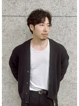 【浅沼 亮】一生ものの美髪を叶えるスペシャリスト。ダメージを根本から解決し、柔らかな艶髪へ。