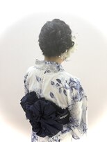 ルート(Ru-t)&nbsp;浴衣着付け＋ヘアセット(サイドお団子)