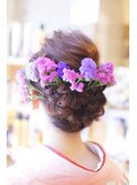 結婚式可愛い編み込みシニヨンヘアアレンジ生花髪飾り/振袖着付