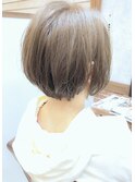 《Agu hair》小顔かわいいショートボブ グレージュ 