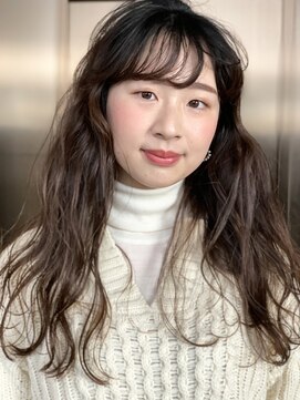 ウィーク 梅田(UiiC) ゆるめロングスタイル【uiic umeda rira】