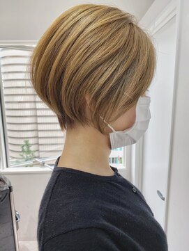 ジエクト 本店(The Ect) ハイトーン×白髪ぼかし×丸みボブ×ミルクティベージュ