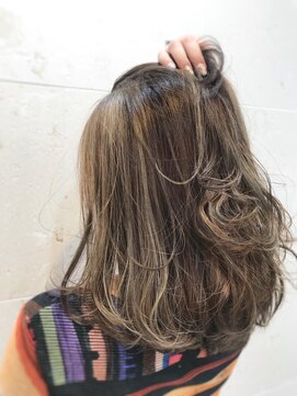 フルール たまプラーザ(Fleur) ハイライトトパーズカラー