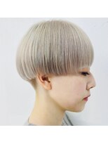 クク(QUQU)&nbsp;ホワイトベージュショート