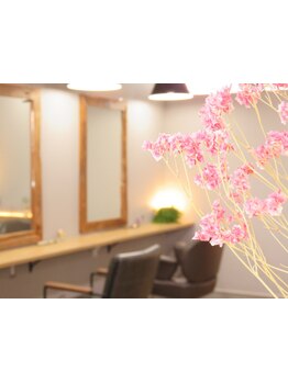 大型サロンが苦手な方オススメ◎ほっとできる自分だけの完全プライベート空間で憧れのスタイルを叶えるー。