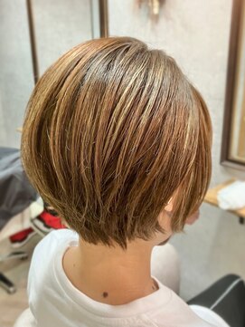 ユッカ エコル 塚口(YUCCA ekolu) 【ekolu ANNA】小顔ショート/丸みショート/極細ハイライト